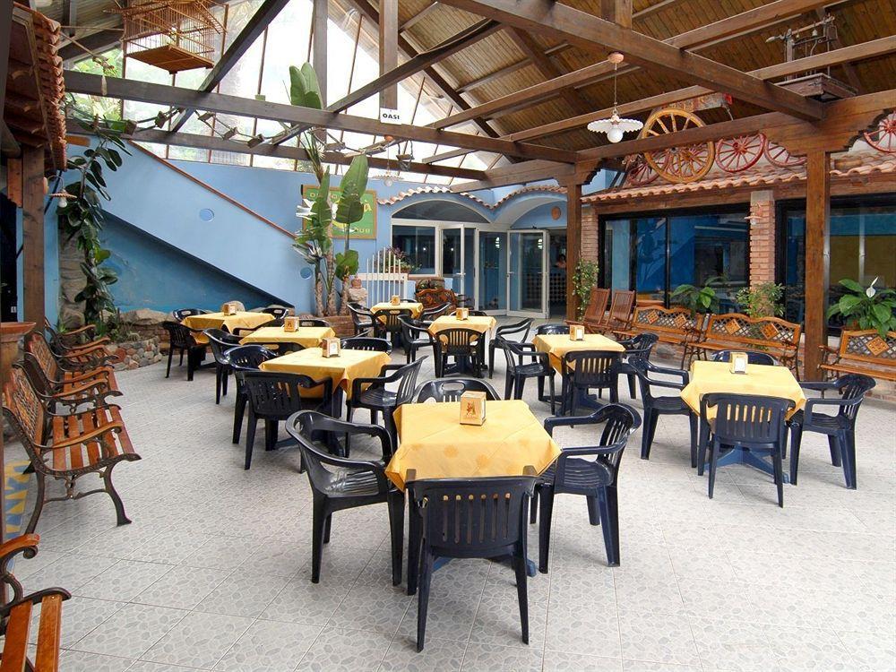 Oasi Azzurra Aparthotel Messina Buitenkant foto