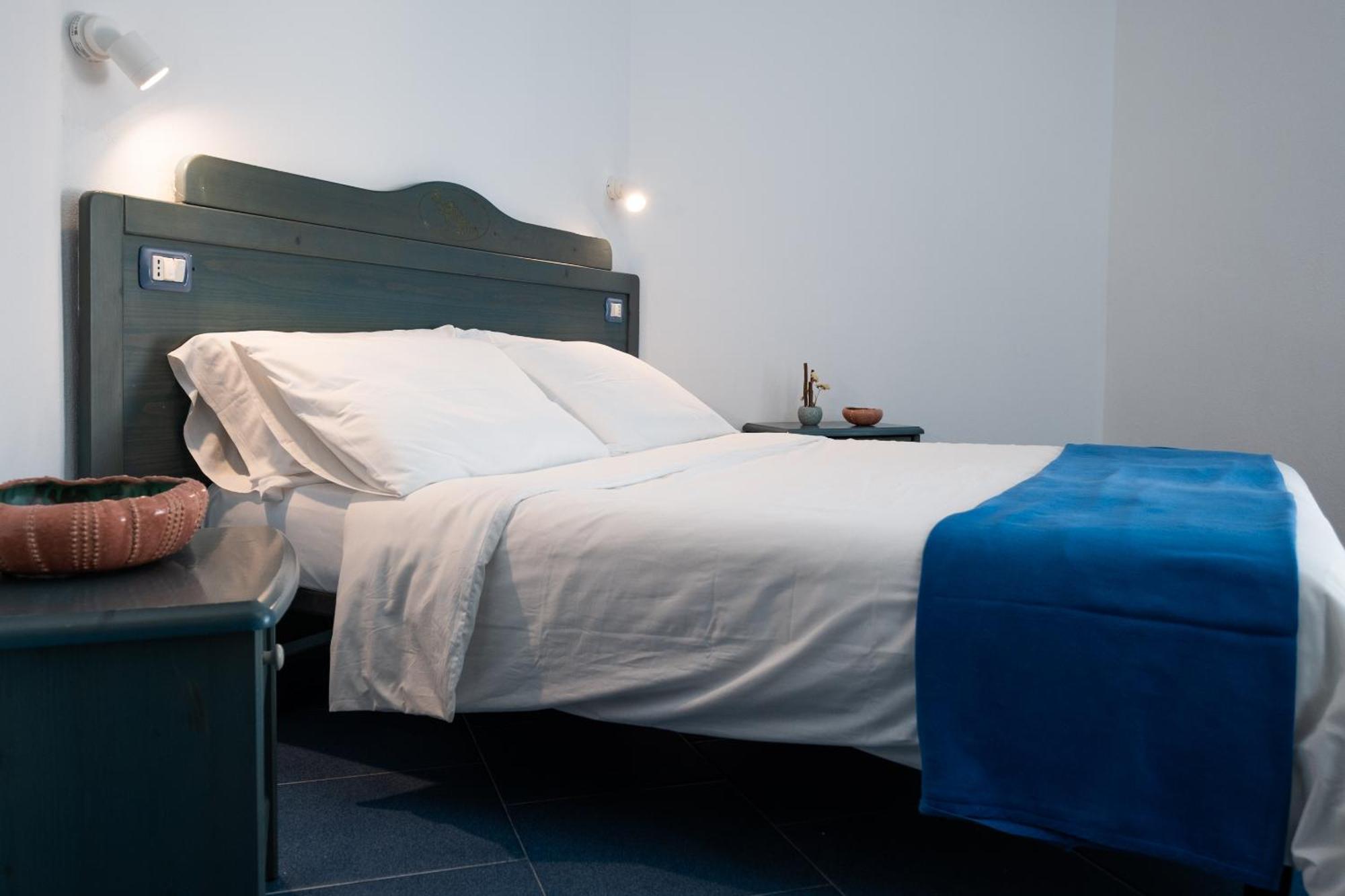 Oasi Azzurra Aparthotel Messina Buitenkant foto