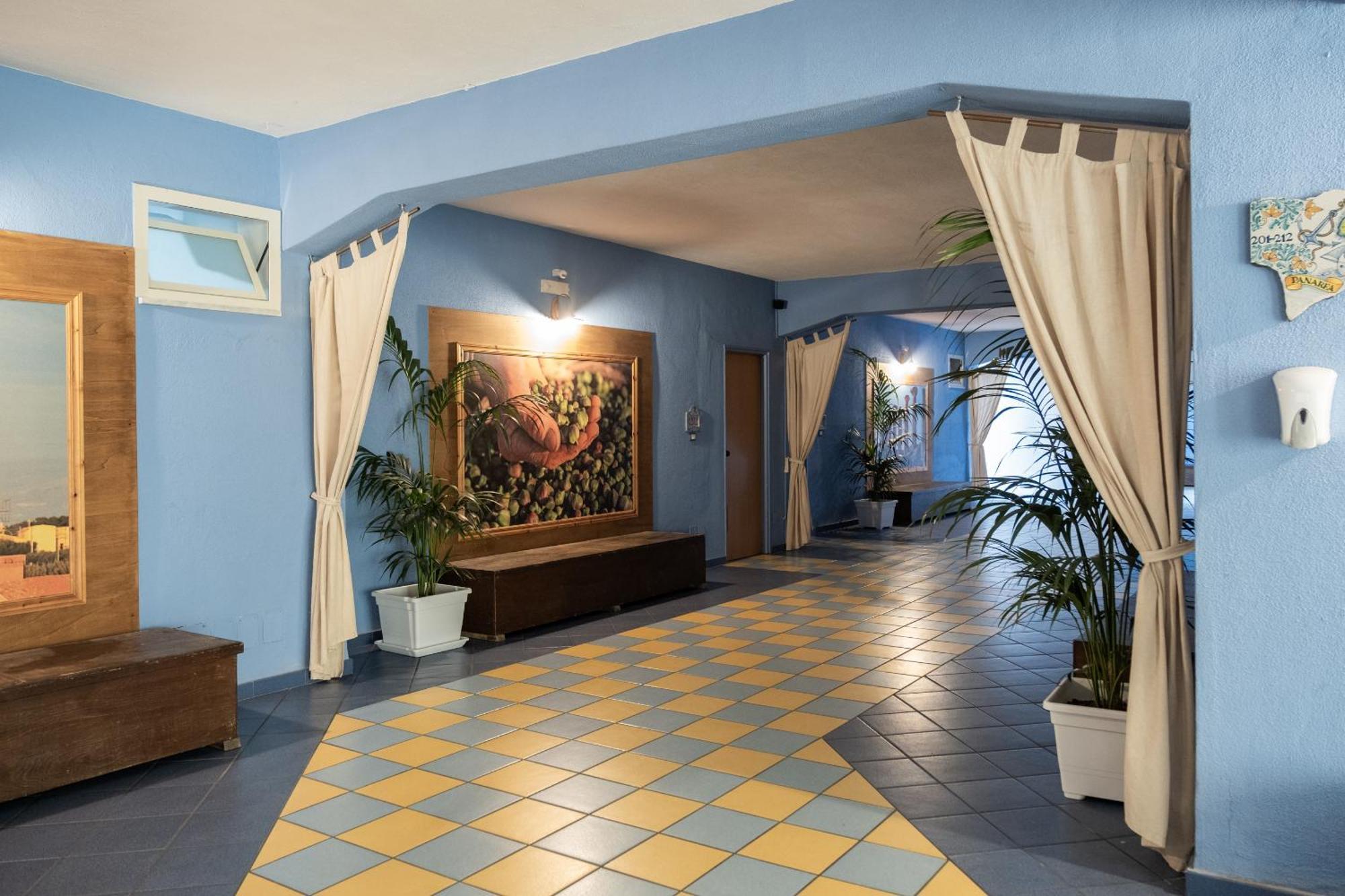 Oasi Azzurra Aparthotel Messina Buitenkant foto