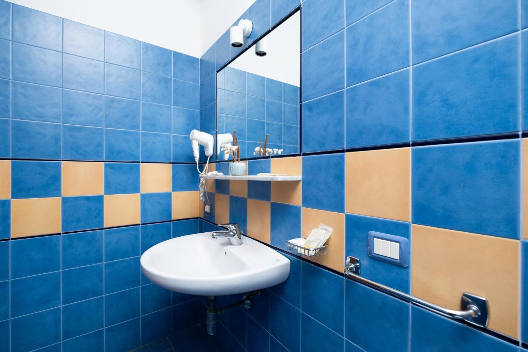 Oasi Azzurra Aparthotel Messina Buitenkant foto